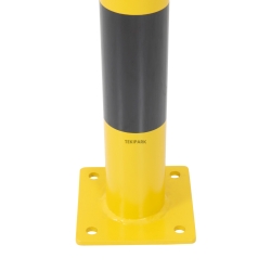 Zoom sobre la placa del Arco de protección amarillo y negro