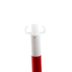 Vista del kit de 2 postes de PVC, base lastrada + 1 cadena de 25 metros - Rojo y blanco