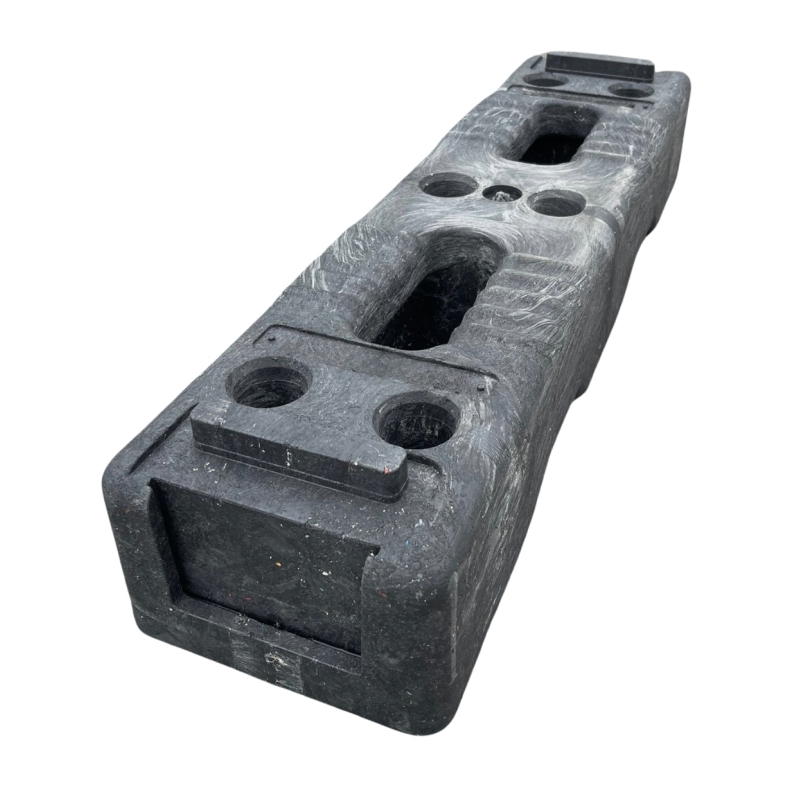 Vista de la base de obra con diferentes perforaciones PVC 16 Kg