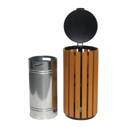 Vista de la estructura de la papelera urbana imitación madera 60 L ELSA