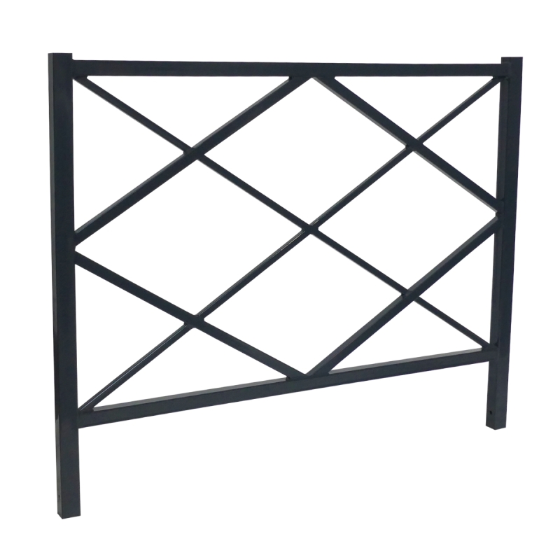 Vista de la valla urbana metálica ROMBO (negro) Vista de la valla urbana metálica ROMBO (negro)